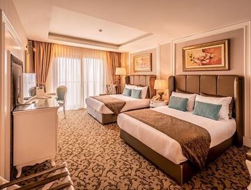 Vuni Palace Hotel & Casino