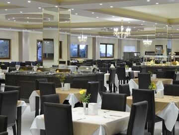 Riverside Garden Resort