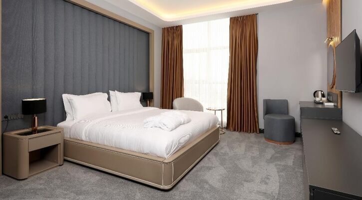 Aileena Hotel & Villas